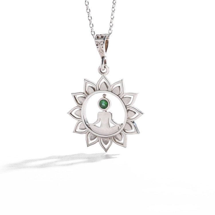 گردنبند نقره نیلوفر مراقبه با سنگ زمرد بدون زنجیر با نقره 925 ضد حساسیت به قطر 2 سانت