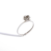 انگشتر نقره رزا با عیار 925 ضد حساسیت